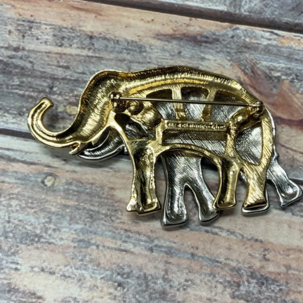 Vintage Liz Claiborne Gold & Silver Tone Elephants Brooch Pin Collectible Clip - Picture 6 of 6